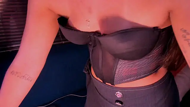 Sussy Bell01 online show from 03/05/25, 11:05