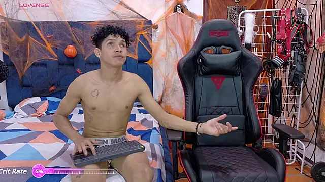 JoseRumbero26 online show from 10/28/25, 11:18