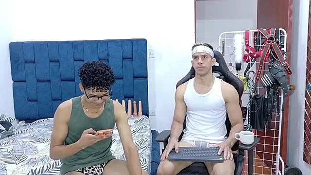 JoseRumbero26 online show from 12/18/25, 12:11