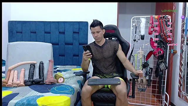 JoseRumbero26 online show from 02/13/26, 02:18