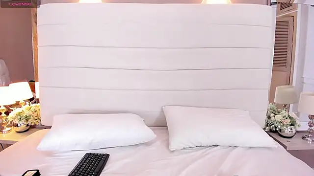 Lilly 2809  online show from 01/21/25, 03:48