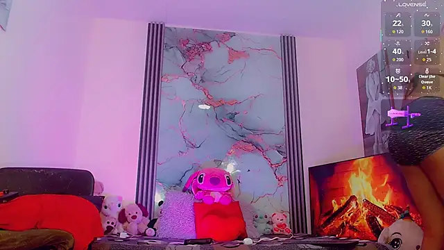  ChanellR  online show from 11/05/25, 11:21