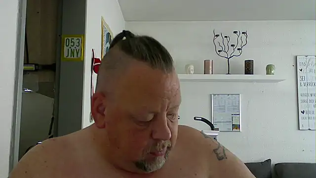 Snapshot of pimmelmann3 chatting on 05/03/26, 08:20 pimmelmann3 online show from 05/03/26, 08:20