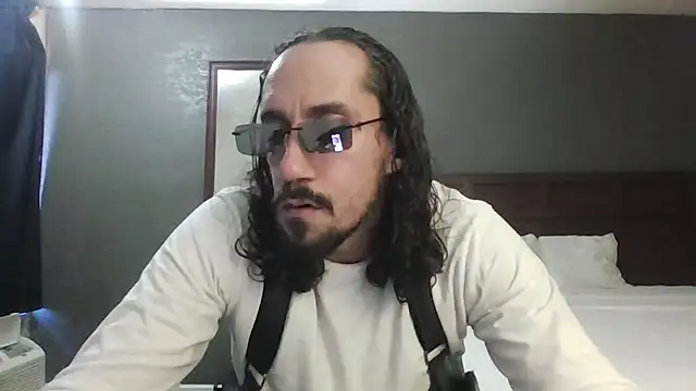 Snapshot of RoleMaster2069 chatting on 01/17/26, 06:33 RoleMaster2069 online show from 01/17/26, 06:33