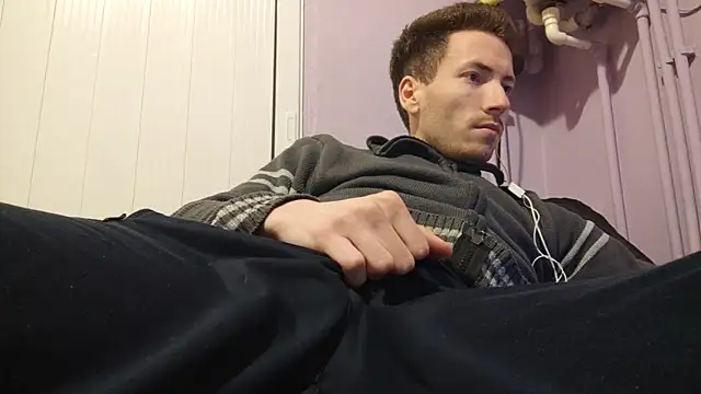  Hocthus  online show from 02/05/25, 05:09