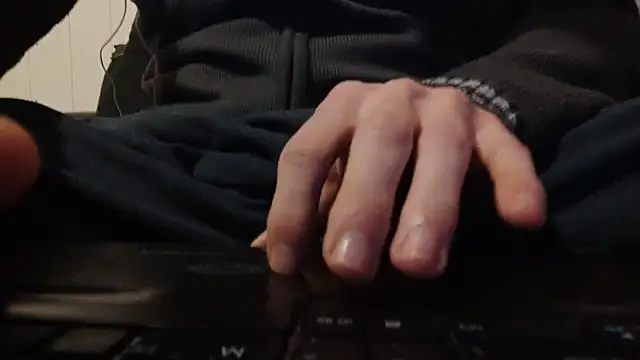  Hocthus  online show from 02/12/25, 05:26