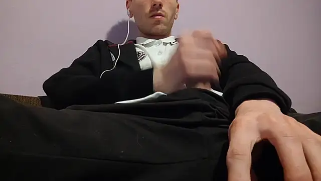  Hocthus  online show from 02/15/25, 03:52