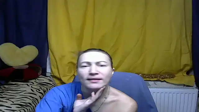 wLESLYMOSw online show from 12/28/24, 08:26