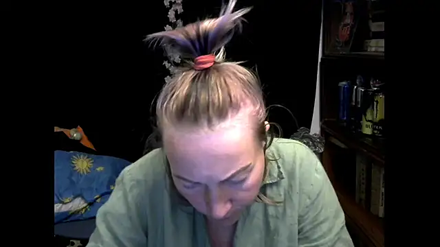 wLESLYMOSw online show from 09/12/25, 08:03