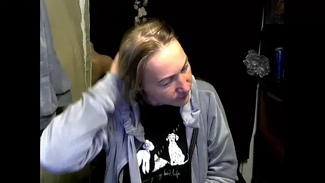 wLESLYMOSw online show from 09/27/25, 05:29