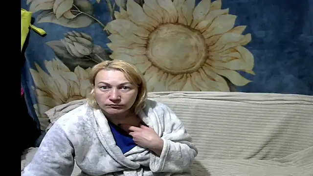 Snapshot of wLESLYMOSw chatting on 04/08/26, 11:54 wLESLYMOSw online show from 04/08/26, 11:54