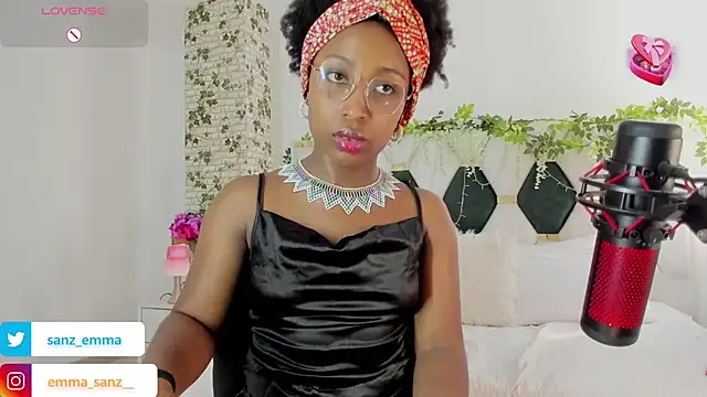 Snapshot of EmmaSanzz_ chatting on 01/28/25, 02:53 EmmaSanzz online show from 01/28/25, 02:53