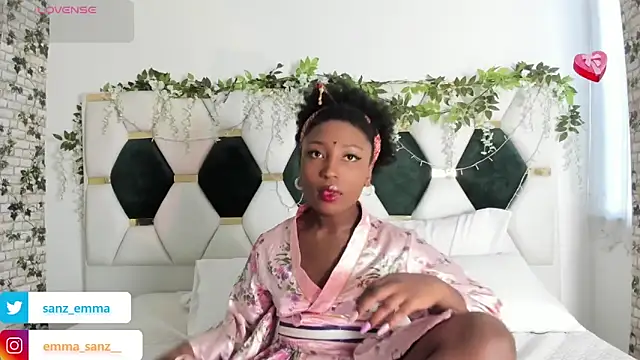 Snapshot of EmmaSanzz_ chatting on 01/31/25, 11:35 EmmaSanzz online show from 01/31/25, 11:35