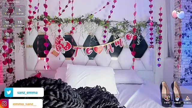 Snapshot of EmmaSanzz_ chatting on 02/13/25, 11:28 EmmaSanzz online show from 02/13/25, 11:28