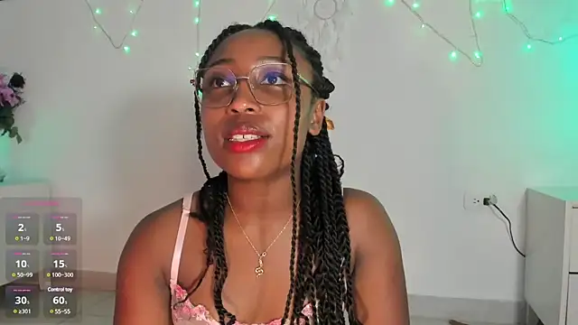 Snapshot of EmmaSanzz_ chatting on 03/13/25, 05:28 EmmaSanzz online show from 03/13/25, 05:28