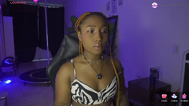 Snapshot of EmmaSanzz_ chatting on 03/11/26, 11:38 EmmaSanzz online show from 03/11/26, 11:38