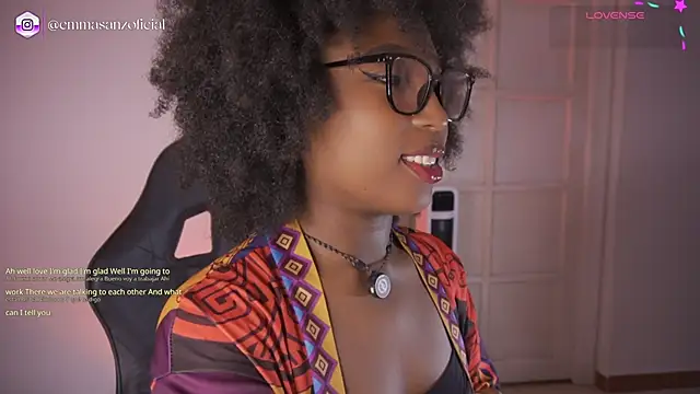 Snapshot of EmmaSanzz_ chatting on 03/31/26, 11:32 EmmaSanzz online show from 03/31/26, 11:32