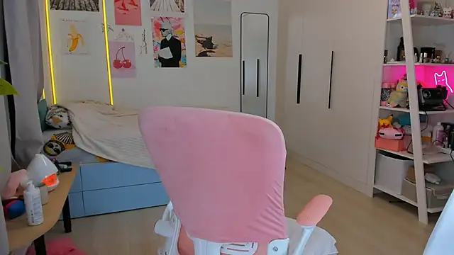 Lily Young online show from 03/24/26, 03:11