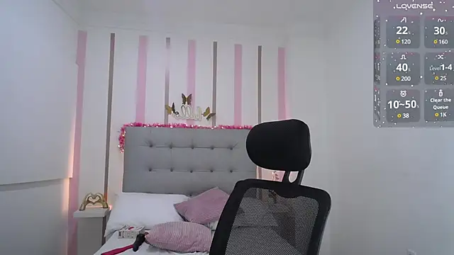 Snapshot of Mariana_Rojas chatting on 01/28/25, 08:36 Mariana Rojas online show from 01/28/25, 08:36