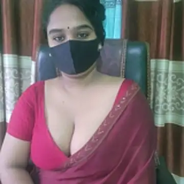 Snapshot of Kotha_-Moni chatting on 10/30/25, 01:07 Kotha -Moni online show from 10/30/25, 01:07