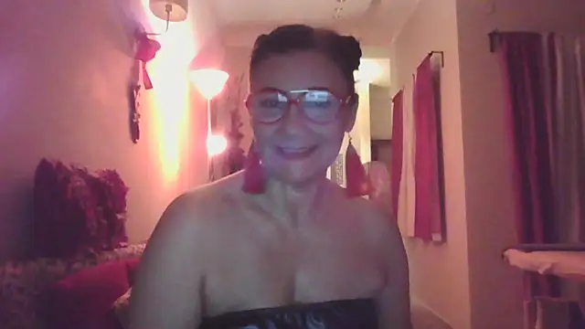 Snapshot of LadyLizi chatting on 02/27/25, 08:39 LadyLizi online show from 02/27/25, 08:39