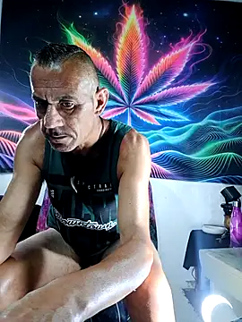 Snapshot of Bbboy42 chatting on 11/16/25, 11:21 Bbboy42 online show from 11/16/25, 11:21