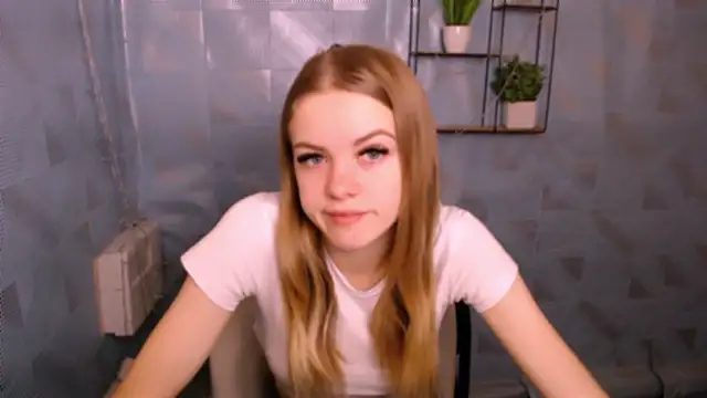 AliceFlirtt  online show from 12/03/24, 07:54