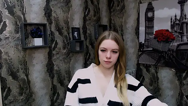 AliceFlirtt  online show from 01/25/25, 08:42