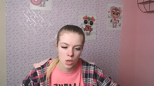 AliceFlirtt  online show from 02/04/25, 01:16