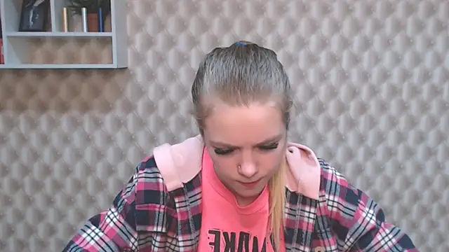 AliceFlirtt  online show from 02/05/25, 01:44