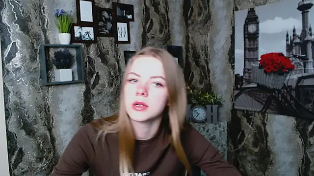 AliceFlirtt  online show from 09/22/25, 10:06