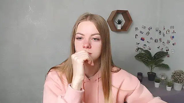 AliceFlirtt  online show from 09/26/25, 07:12