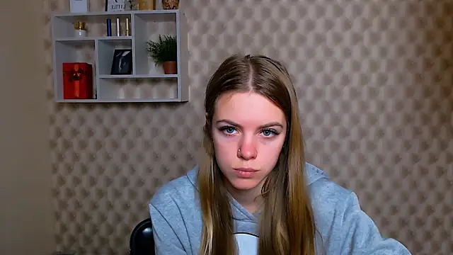 AliceFlirtt  online show from 10/28/25, 08:29