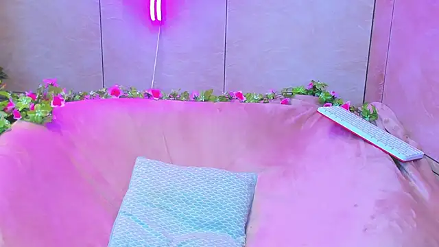 Vanessa Florence online show from 03/21/25, 12:40