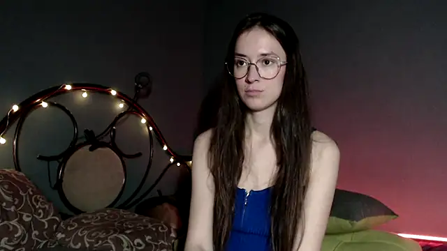 Snapshot of wow__kelly chatting on 12/18/24, 02:49 wow kelly online show from 12/18/24, 02:49