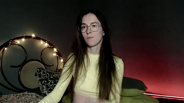 Snapshot of wow__kelly chatting on 03/10/25, 03:52 wow kelly online show from 03/10/25, 03:52