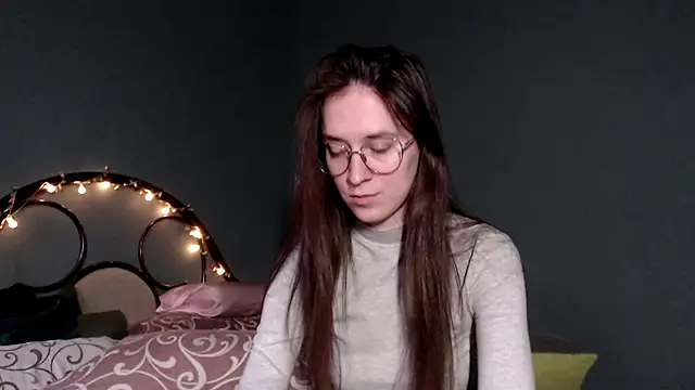 Snapshot of wow__kelly chatting on 10/12/25, 02:16 wow kelly online show from 10/12/25, 02:16