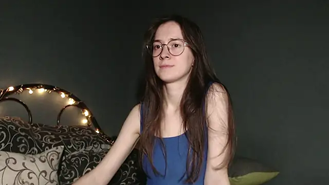 Snapshot of wow__kelly chatting on 10/27/25, 04:00 wow kelly online show from 10/27/25, 04:00