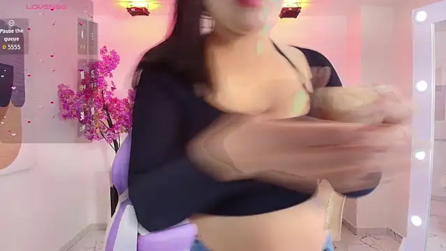 Snapshot of Kaori_ayu chatting on 11/21/25, 12:26 Kaori ayu online show from 11/21/25, 12:26