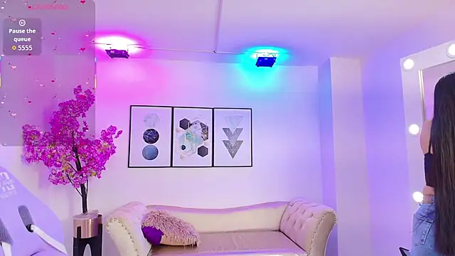 Snapshot of Kaori_ayu chatting on 11/22/25, 12:37 Kaori ayu online show from 11/22/25, 12:37