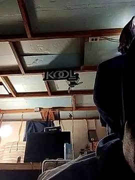 Snapshot of realPronxxx chatting on 04/19/26, 10:01 realPronxxx online show from 04/19/26, 10:01