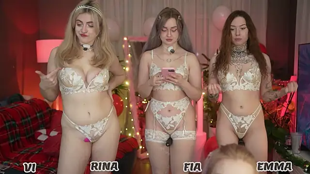 your favoritegirls online show from 12/20/25, 02:51