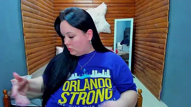 BubbleEmma online show from 01/17/25, 03:43