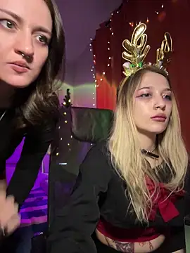 Snapshot of Dooubletroublee chatting on 12/22/24, 09:53 Dooubletroublee online show from 12/22/24, 09:53