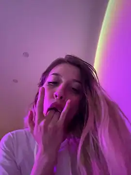 Snapshot of Dooubletroublee chatting on 01/20/25, 12:57 Dooubletroublee online show from 01/20/25, 12:57