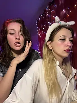 Snapshot of Dooubletroublee chatting on 01/26/25, 10:46 Dooubletroublee online show from 01/26/25, 10:46