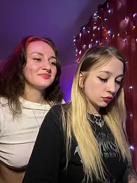 Snapshot of Dooubletroublee chatting on 01/28/25, 03:47 Dooubletroublee online show from 01/28/25, 03:47