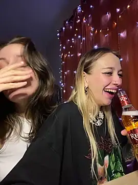 Snapshot of Dooubletroublee chatting on 02/02/25, 12:51 Dooubletroublee online show from 02/02/25, 12:51