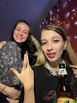 Snapshot of Dooubletroublee chatting on 02/03/25, 01:30 Dooubletroublee online show from 02/03/25, 01:30