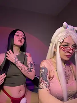 Snapshot of Dooubletroublee chatting on 02/28/25, 11:23 Dooubletroublee online show from 02/28/25, 11:23